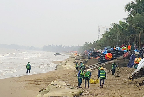 Công tác vệ sinh môi trường đảm bảo cảnh quan xanh, sạch, đẹp luôn được huyện Hoằng Hóa quan tâm, chú trọng